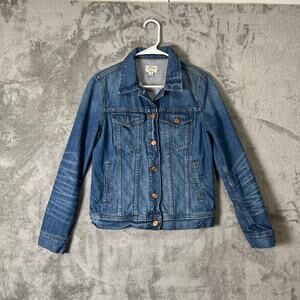 J.Crew Classic Denim Jacket Small Wash Fitted Button Front Trucker Style Classic